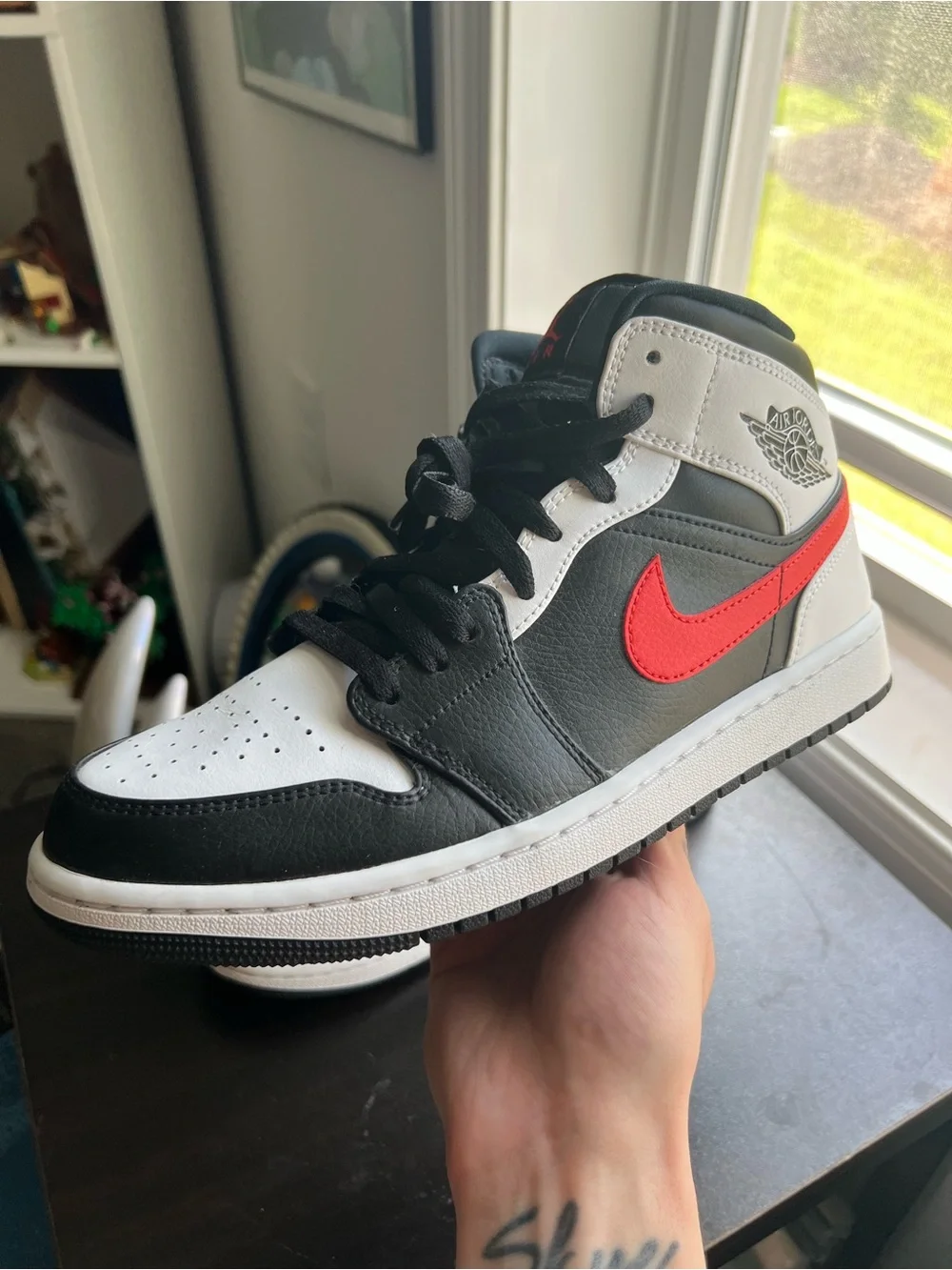 Air Jordan 1 Mid